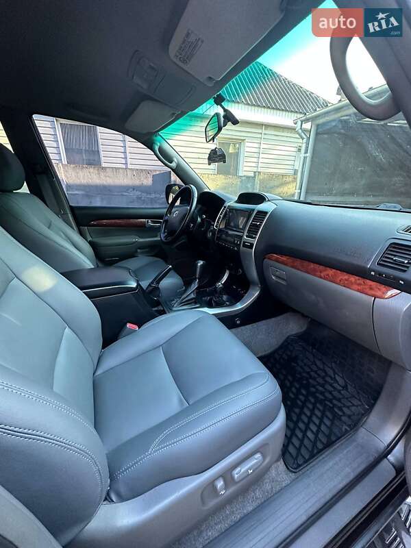 Позашляховик / Кросовер Toyota Land Cruiser Prado 2004 в Харкові