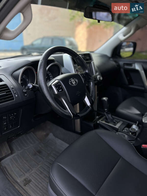 Внедорожник / Кроссовер Toyota Land Cruiser Prado 2012 в Одессе