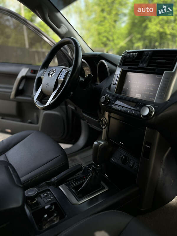 Внедорожник / Кроссовер Toyota Land Cruiser Prado 2012 в Одессе