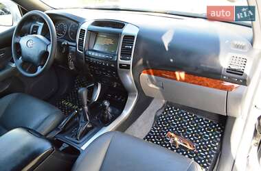 Внедорожник / Кроссовер Toyota Land Cruiser Prado 2007 в 