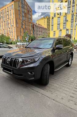 Позашляховик / Кросовер Toyota Land Cruiser Prado 2018 в Києві