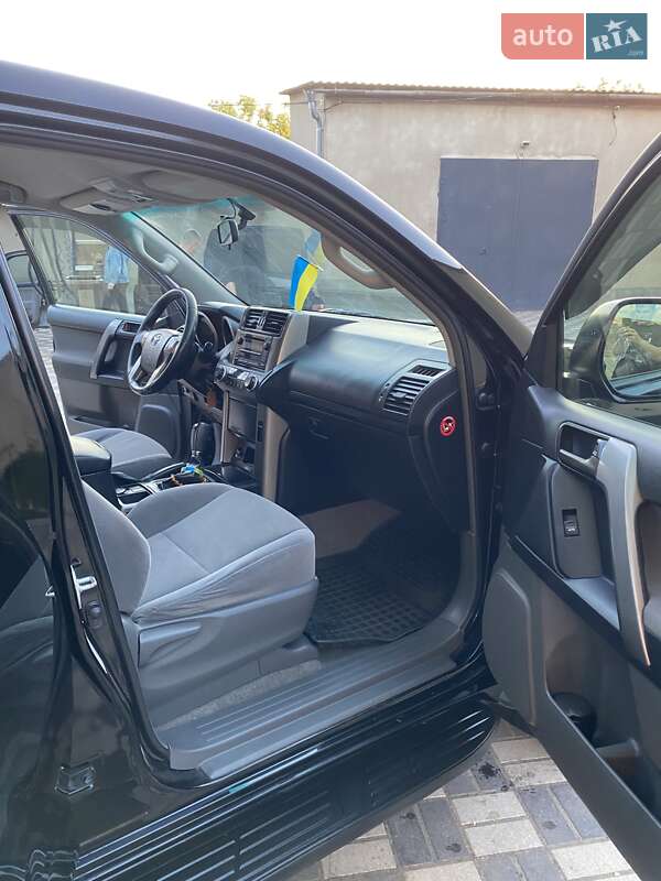 Внедорожник / Кроссовер Toyota Land Cruiser Prado 2012 в Одессе фото 13 Внедорожник / Кроссовер Toyota Land Cruiser Prado 2012 в Одессе