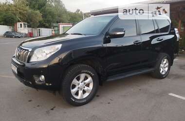 Внедорожник / Кроссовер Toyota Land Cruiser Prado 2011 в Ужгороде