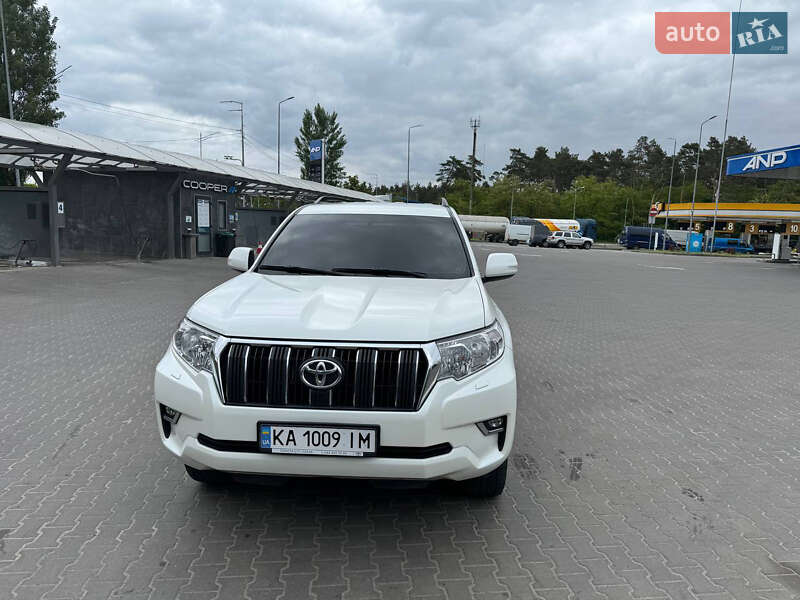 Toyota Land Cruiser Prado 2019