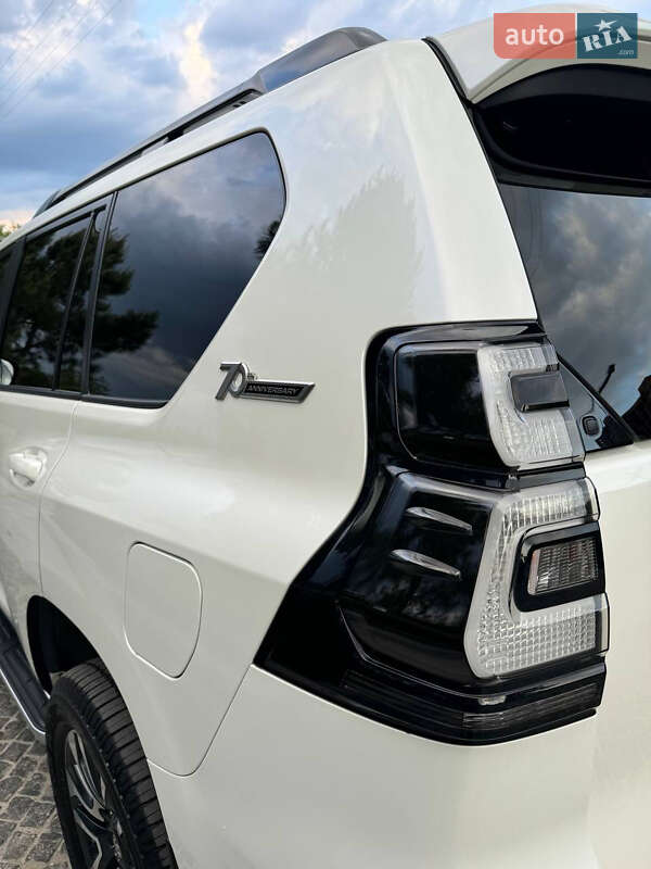 Внедорожник / Кроссовер Toyota Land Cruiser Prado 2022 в Днепре