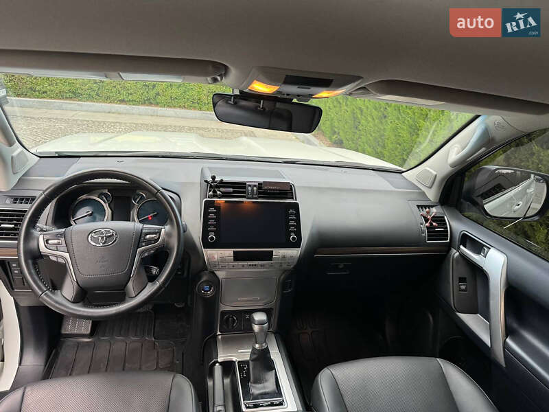 Внедорожник / Кроссовер Toyota Land Cruiser Prado 2022 в Днепре