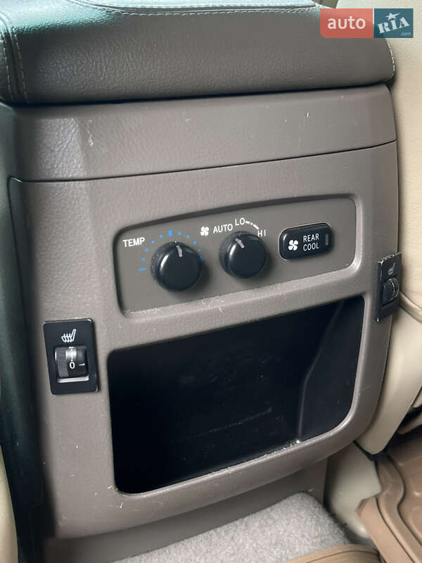 Внедорожник / Кроссовер Toyota Land Cruiser Prado 2004 в Днепре