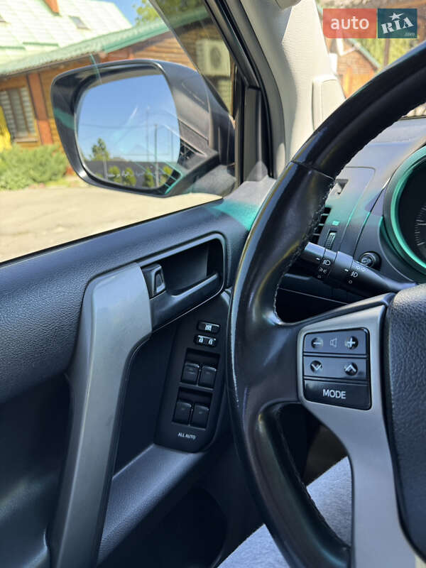 Позашляховик / Кросовер Toyota Land Cruiser Prado 2010 в Подільську