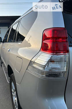 Внедорожник / Кроссовер Toyota Land Cruiser Prado 2010 в 