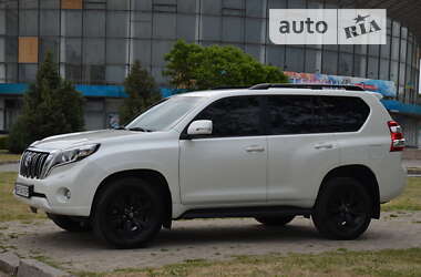 Позашляховик / Кросовер Toyota Land Cruiser Prado 2016 в Харкові