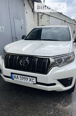 Позашляховик / Кросовер Toyota Land Cruiser Prado 2021 в Києві