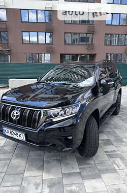 Внедорожник / Кроссовер Toyota Land Cruiser Prado 2022 в Киеве