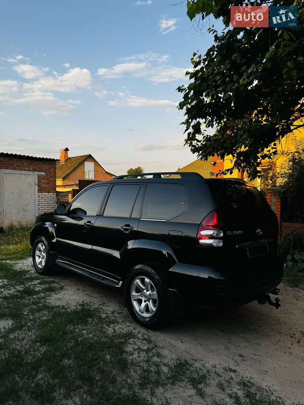 Внедорожник / Кроссовер Toyota Land Cruiser Prado 2005 в Ахтырке