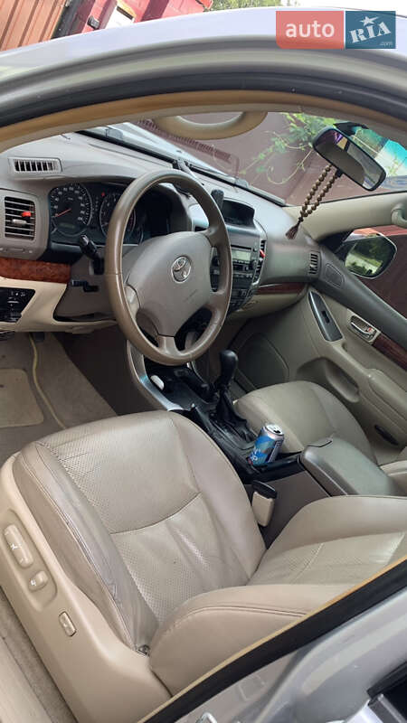 Внедорожник / Кроссовер Toyota Land Cruiser Prado 2004 в Первомайске