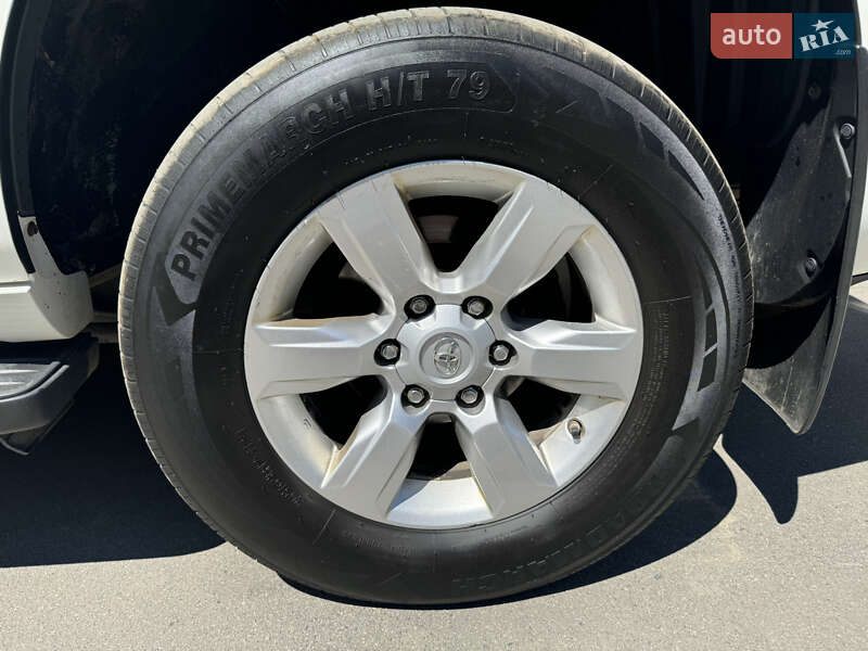 Внедорожник / Кроссовер Toyota Land Cruiser Prado 2014 в Харькове