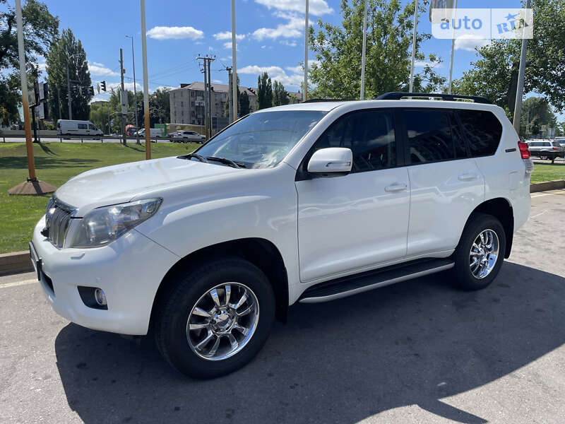 Внедорожник / Кроссовер Toyota Land Cruiser Prado 2012 в Киеве