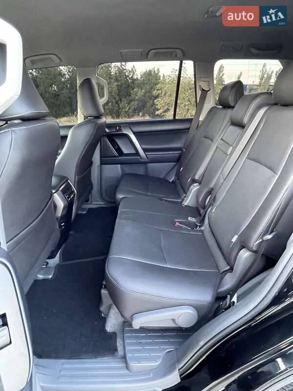 Внедорожник / Кроссовер Toyota Land Cruiser Prado 2010 в Днепре