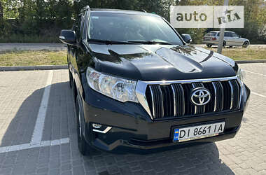 Позашляховик / Кросовер Toyota Land Cruiser Prado 2017 в 