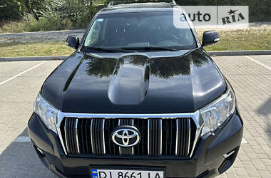 Позашляховик / Кросовер Toyota Land Cruiser Prado 2017 в 