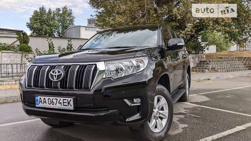 Позашляховик / Кросовер Toyota Land Cruiser Prado 2019 в Києві