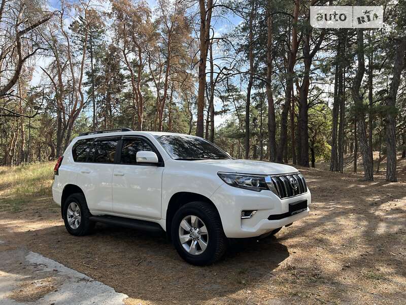 Внедорожник / Кроссовер Toyota Land Cruiser Prado 2017 в Днепре фото 8 Внедорожник / Кроссовер Toyota Land Cruiser Prado 2017 в Днепре