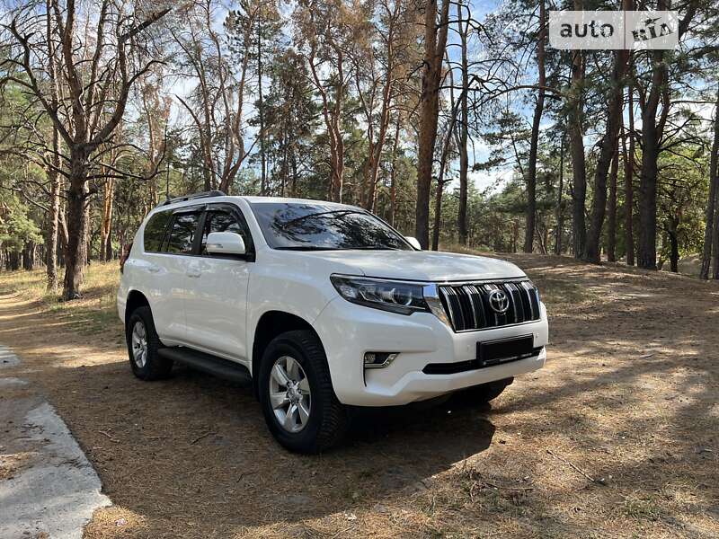 Внедорожник / Кроссовер Toyota Land Cruiser Prado 2017 в Днепре фото 11 Внедорожник / Кроссовер Toyota Land Cruiser Prado 2017 в Днепре