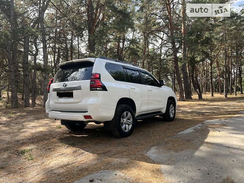 Внедорожник / Кроссовер Toyota Land Cruiser Prado 2017 в Днепре фото 19 Внедорожник / Кроссовер Toyota Land Cruiser Prado 2017 в Днепре