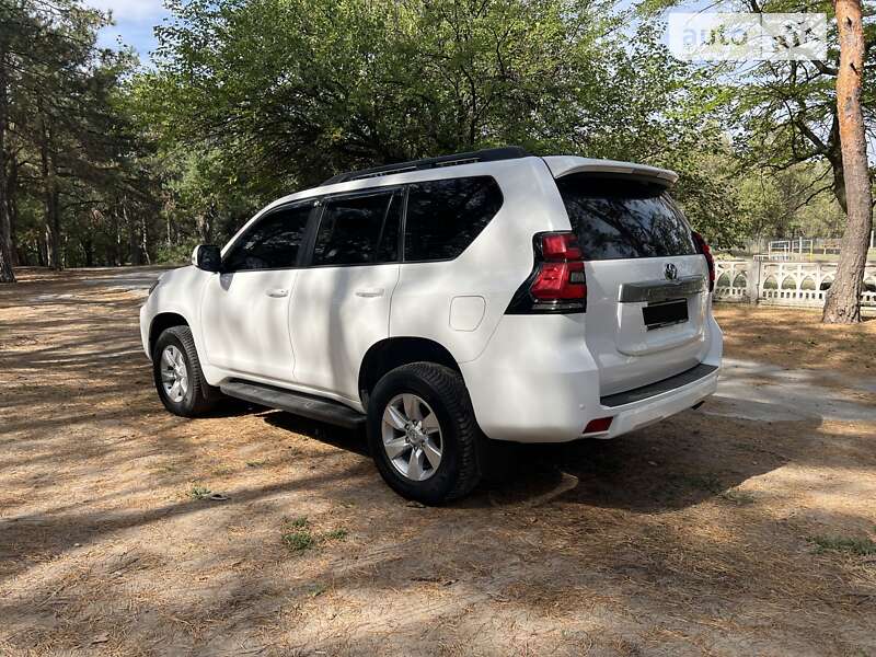 Внедорожник / Кроссовер Toyota Land Cruiser Prado 2017 в Днепре фото 32 Внедорожник / Кроссовер Toyota Land Cruiser Prado 2017 в Днепре
