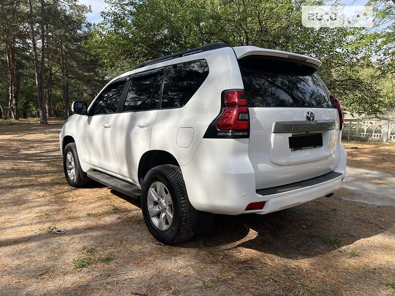 Внедорожник / Кроссовер Toyota Land Cruiser Prado 2017 в Днепре фото 34 Внедорожник / Кроссовер Toyota Land Cruiser Prado 2017 в Днепре