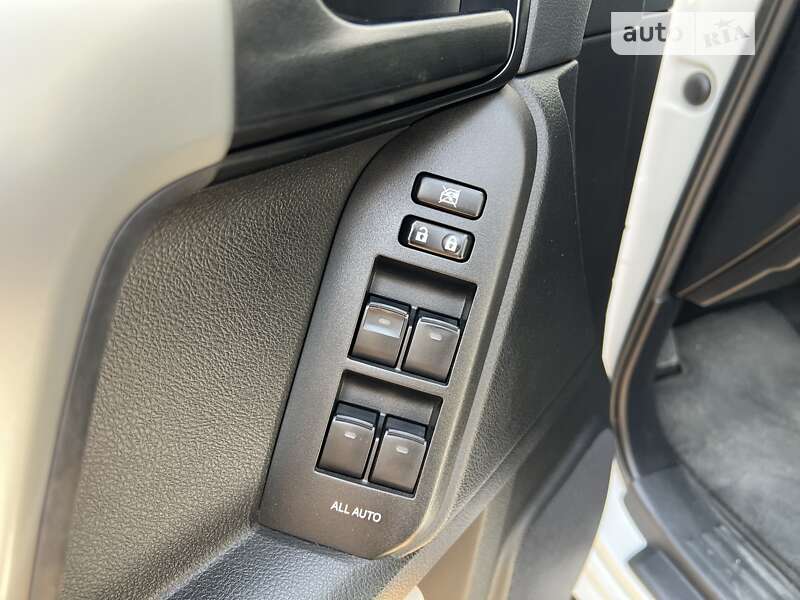 Внедорожник / Кроссовер Toyota Land Cruiser Prado 2017 в Днепре фото 63 Внедорожник / Кроссовер Toyota Land Cruiser Prado 2017 в Днепре