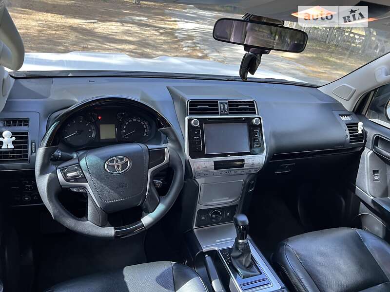 Внедорожник / Кроссовер Toyota Land Cruiser Prado 2017 в Днепре фото 66 Внедорожник / Кроссовер Toyota Land Cruiser Prado 2017 в Днепре