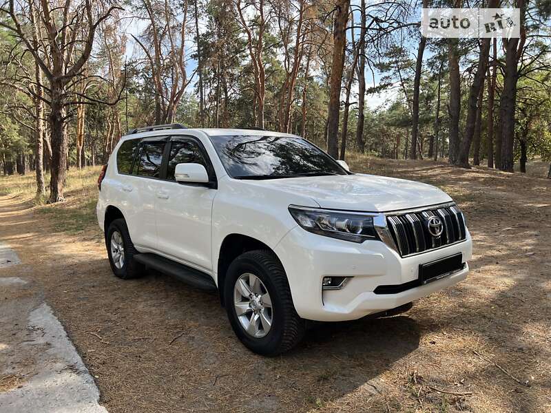 Внедорожник / Кроссовер Toyota Land Cruiser Prado 2017 в Днепре фото 72 Внедорожник / Кроссовер Toyota Land Cruiser Prado 2017 в Днепре