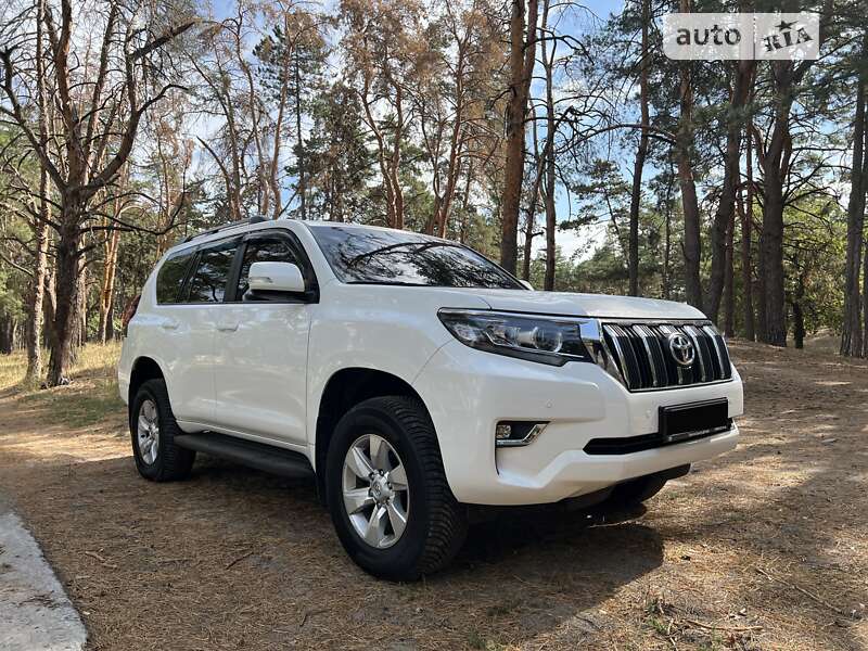Внедорожник / Кроссовер Toyota Land Cruiser Prado 2017 в Днепре фото 74 Внедорожник / Кроссовер Toyota Land Cruiser Prado 2017 в Днепре