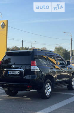 Внедорожник / Кроссовер Toyota Land Cruiser Prado 2011 в Харькове