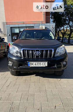 Внедорожник / Кроссовер Toyota Land Cruiser Prado 2010 в Ровно