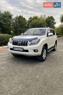 Внедорожник / Кроссовер Toyota Land Cruiser Prado 2010 в Никополе