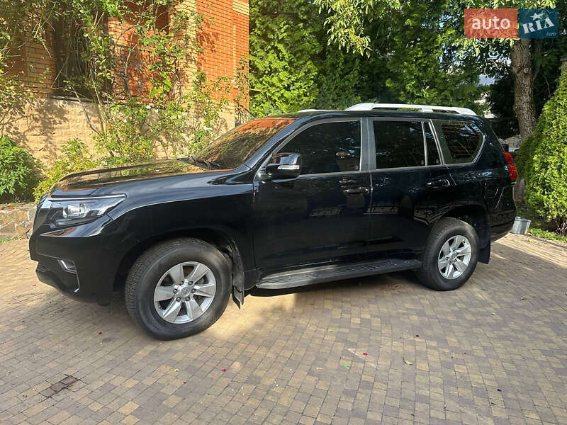 Внедорожник / Кроссовер Toyota Land Cruiser Prado 2019 в Киеве