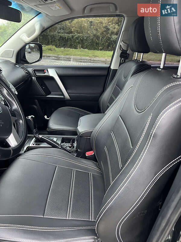 Внедорожник / Кроссовер Toyota Land Cruiser Prado 2017 в Черновцах