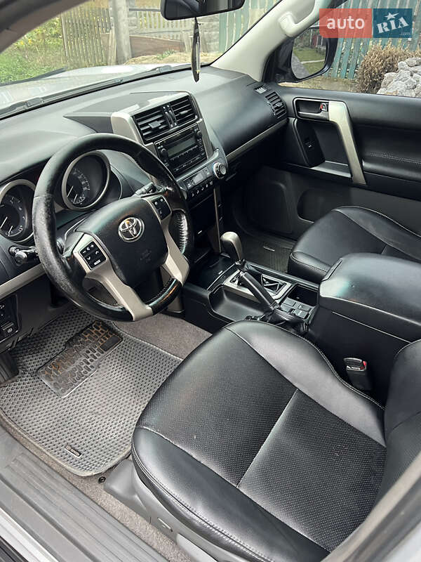 Внедорожник / Кроссовер Toyota Land Cruiser Prado 2011 в Виннице
