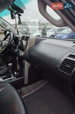 Внедорожник / Кроссовер Toyota Land Cruiser Prado 2010 в 