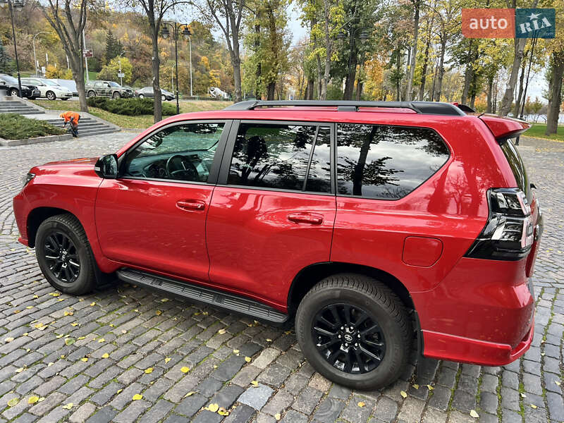 Внедорожник / Кроссовер Toyota Land Cruiser Prado 2021 в Киеве