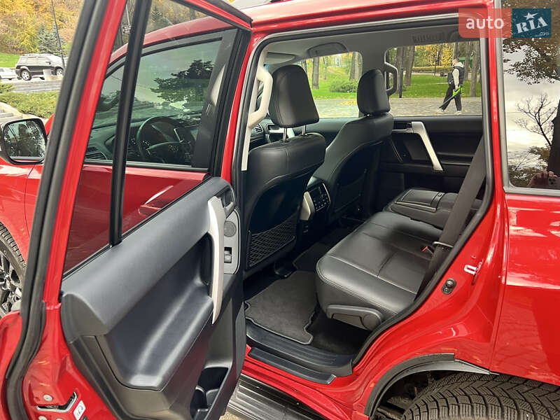 Внедорожник / Кроссовер Toyota Land Cruiser Prado 2021 в Киеве