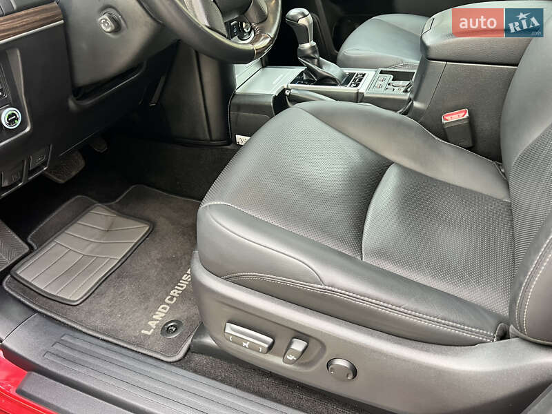 Внедорожник / Кроссовер Toyota Land Cruiser Prado 2021 в Киеве
