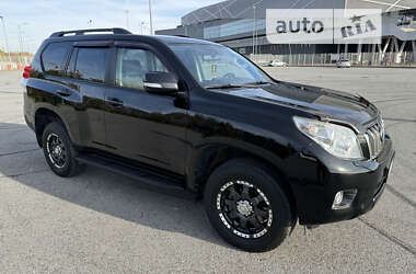 Внедорожник / Кроссовер Toyota Land Cruiser Prado 2010 в Львове