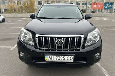 Позашляховик / Кросовер Toyota Land Cruiser Prado 2010 в Києві