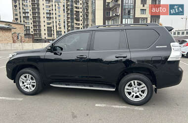 Позашляховик / Кросовер Toyota Land Cruiser Prado 2010 в Києві