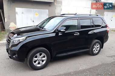 Позашляховик / Кросовер Toyota Land Cruiser Prado 2011 в Чернівцях