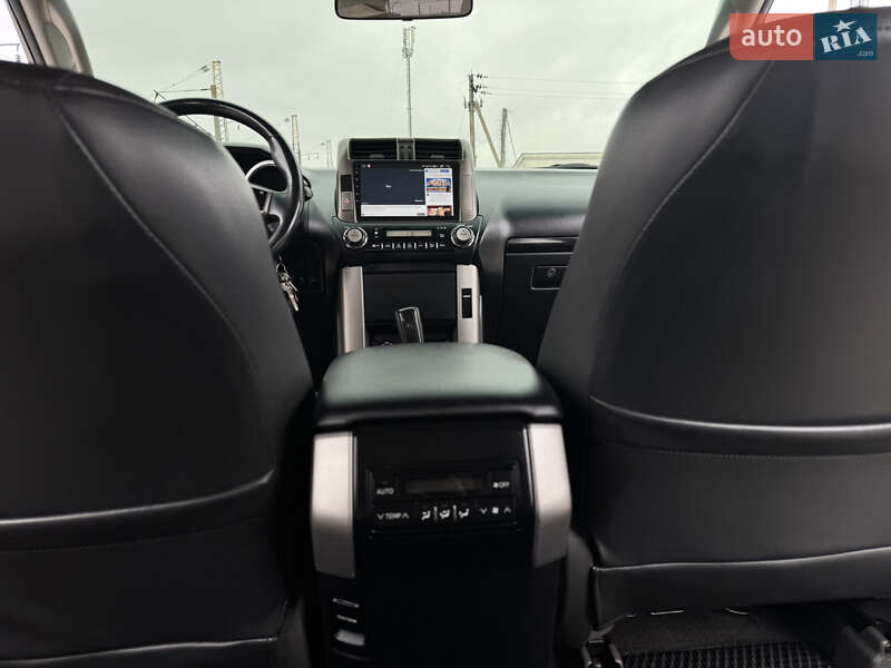 Позашляховик / Кросовер Toyota Land Cruiser Prado 2010 в Подільську