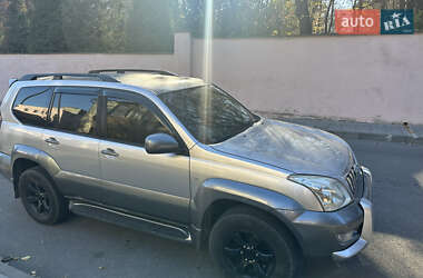 Внедорожник / Кроссовер Toyota Land Cruiser Prado 2005 в Черновцах