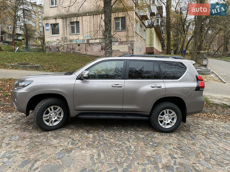 Внедорожник / Кроссовер Toyota Land Cruiser Prado 2023 в Киеве